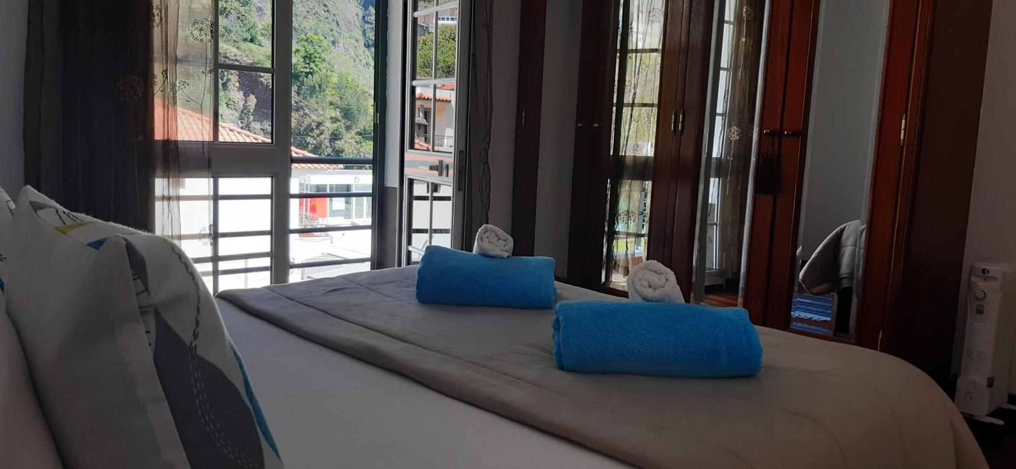 Valley Of Nuns Holiday Apartments Curral Das Freiras Стая снимка
